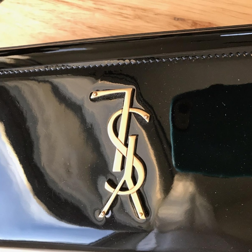 YSL kate celt bag strap comes off to use as clutch